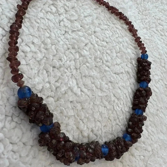 Vintage Artisan Beaded Necklace Featuring Genuine Garnet and Blue Glass Beads. - Picture 9 of 13